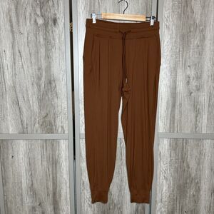 Lululemon Align High Rise Joggers Size 8 Brown Lava Cake